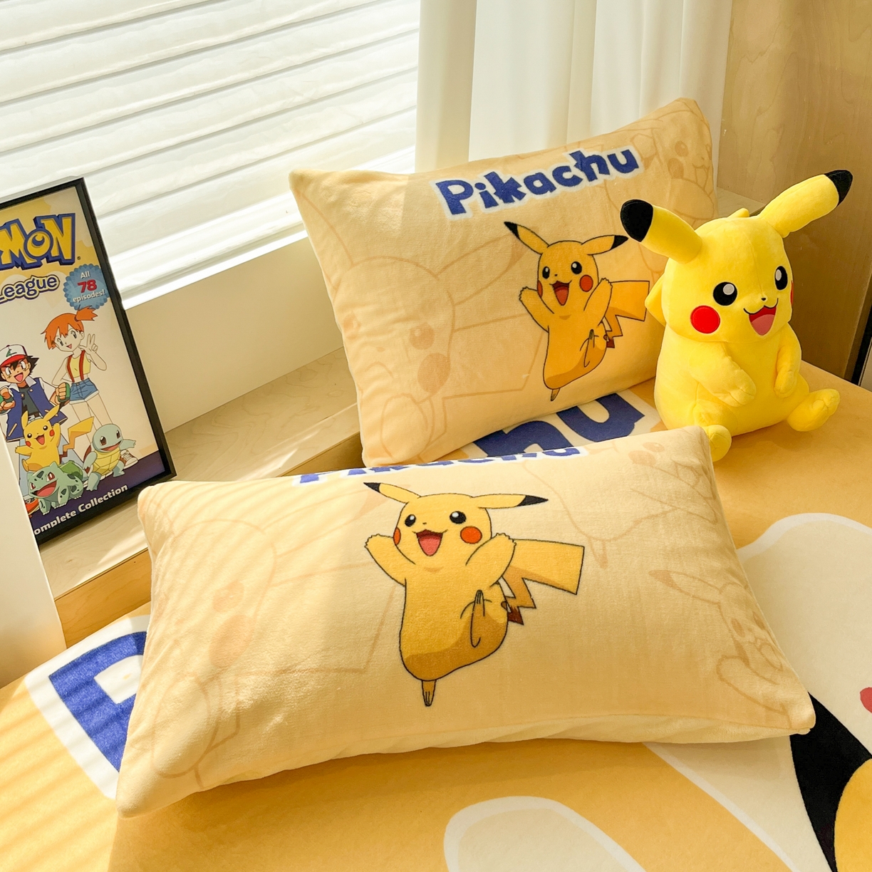 91家纺网 家纺一手货源 找家纺 暮思家居 2025新款正版授权宝可梦大版牛奶绒数码印花单品床笠单件床笠(带标价格） 绒A版-可爱皮卡丘