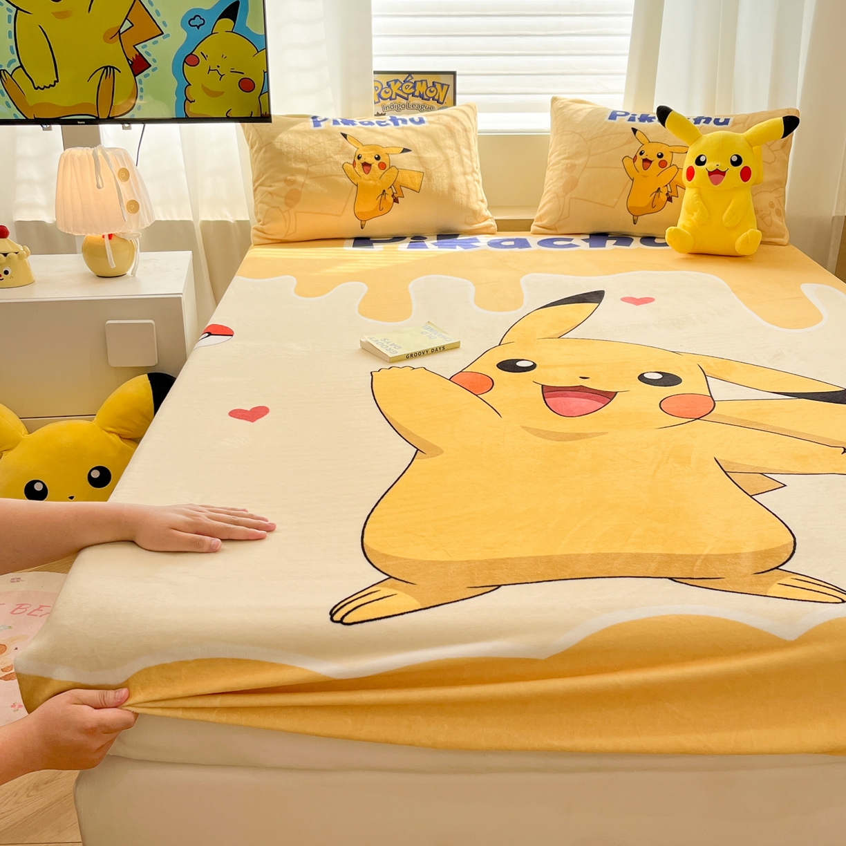 91家纺网 家纺一手货源 找家纺 暮思家居 2025新款正版授权宝可梦大版牛奶绒数码印花单品床笠单件床笠(带标价格） 绒A版-可爱皮卡丘