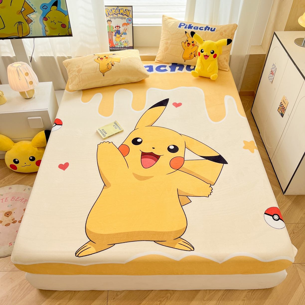 91家纺网 家纺一手货源 找家纺 暮思家居 2025新款正版授权宝可梦大版牛奶绒数码印花单品床笠单件床笠(带标价格） 绒A版-可爱皮卡丘