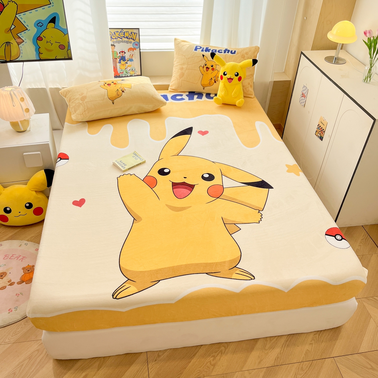 91家纺网 家纺一手货源 找家纺 暮思家居 2025新款正版授权宝可梦大版牛奶绒数码印花单品床笠单件床笠(带标价格） 绒A版-可爱皮卡丘