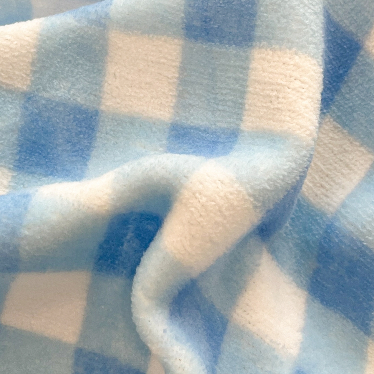 91家纺网 家纺一手货源 找家纺 金爱家 2025新款大版三丽鸥高克重牛奶绒保暖床笠 绒单品-奶芙玉桂狗