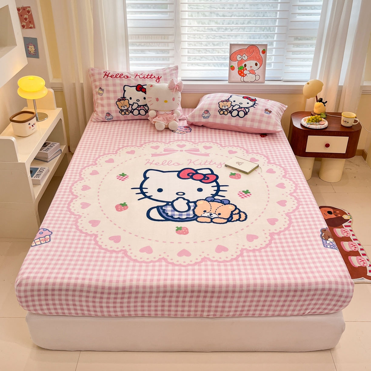 91家纺网 家纺一手货源 找家纺 金爱家 2025新款大版三丽鸥高克重牛奶绒保暖床笠 绒单品-奶油kt