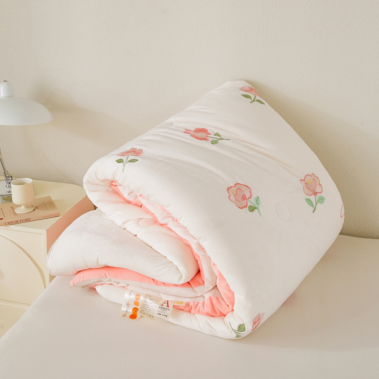 91家纺网 家纺一手货源 找家纺 合纵跨境工厂 2025秋冬新款恒温大豆被子被芯跨境外贸一件代发亚马逊希音包过核价-刺绣零压绒恒温大豆被 花朵