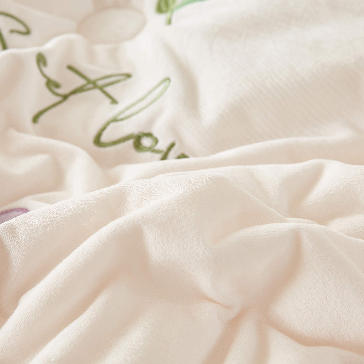 91家纺网 家纺一手货源 找家纺 合纵跨境工厂 2025秋冬新款恒温大豆被子被芯跨境外贸一件代发亚马逊希音包过核价-刺绣零压绒恒温大豆被 郁金香