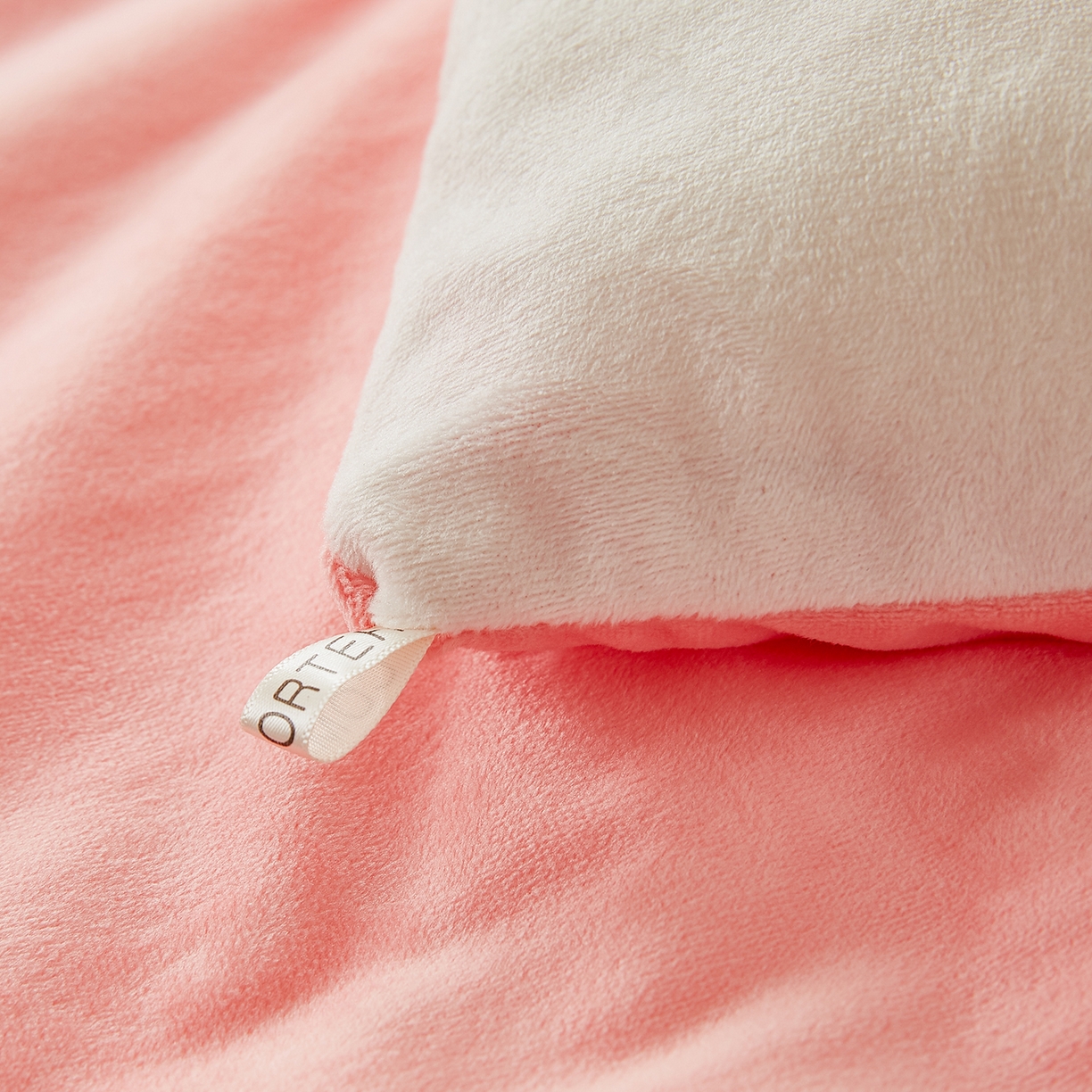 91家纺网 家纺一手货源 找家纺 合纵跨境工厂 2025秋冬新款恒温大豆被子被芯跨境外贸一件代发亚马逊希音包过核价-刺绣零压绒恒温大豆被 花朵