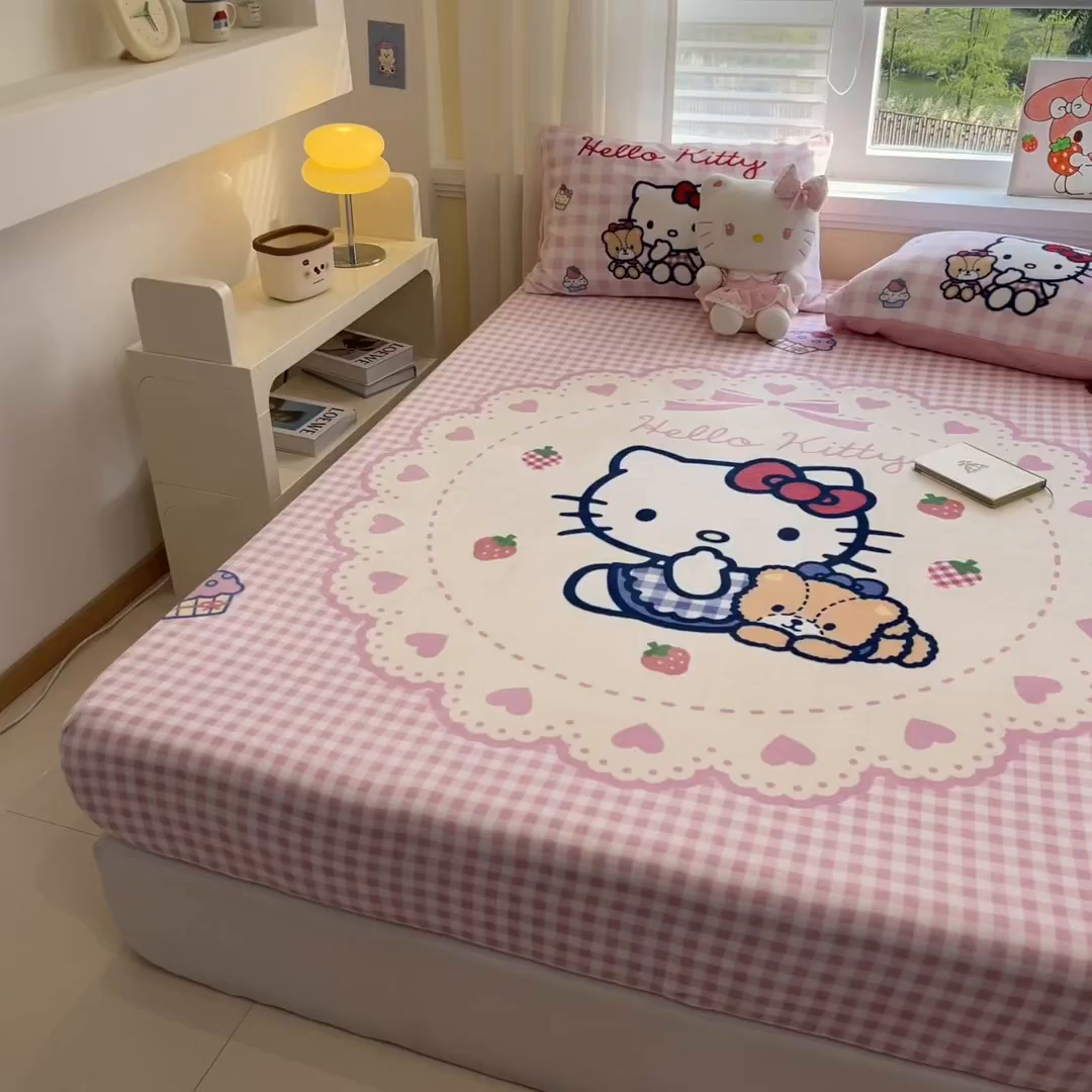 91家纺网 家纺一手货源 找家纺 金爱家 2025新款大版三丽鸥高克重牛奶绒保暖床笠 绒单品-奶油kt