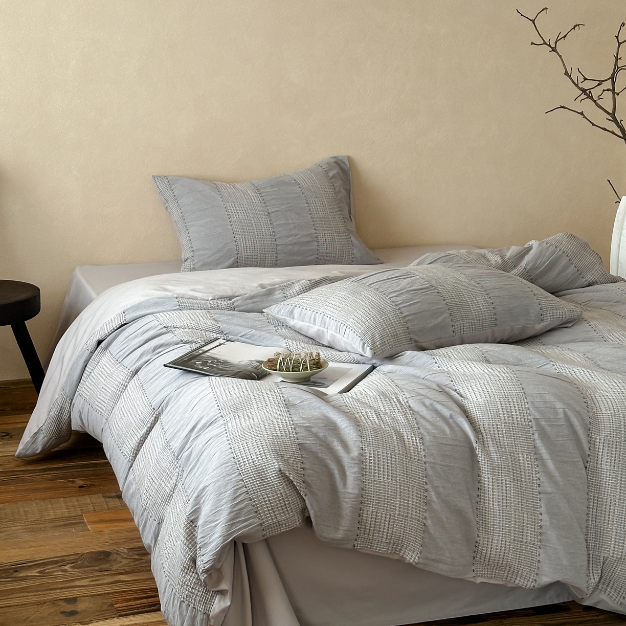 91家纺网 家纺一手货源 找家纺 云上 2025新款法式全棉纯棉串绳华夫格四件套 串绳-烟灰