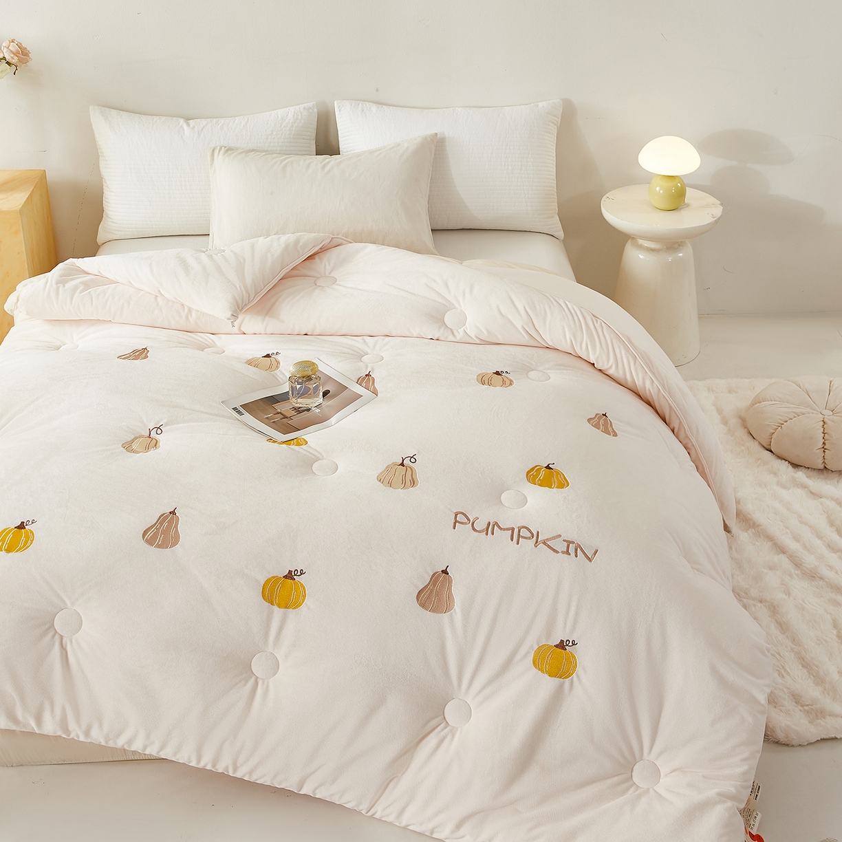 91家纺网 家纺一手货源 找家纺 合纵跨境工厂 2025秋冬新款恒温大豆被子被芯跨境外贸一件代发亚马逊希音包过核价-刺绣零压绒恒温大豆被 南瓜