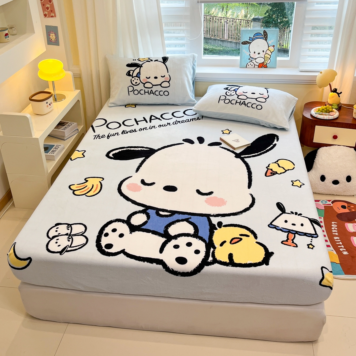 91家纺网 家纺一手货源 找家纺 金爱家 2025新款大版三丽鸥高克重牛奶绒保暖床笠 绒单品-香蕉怕洽狗