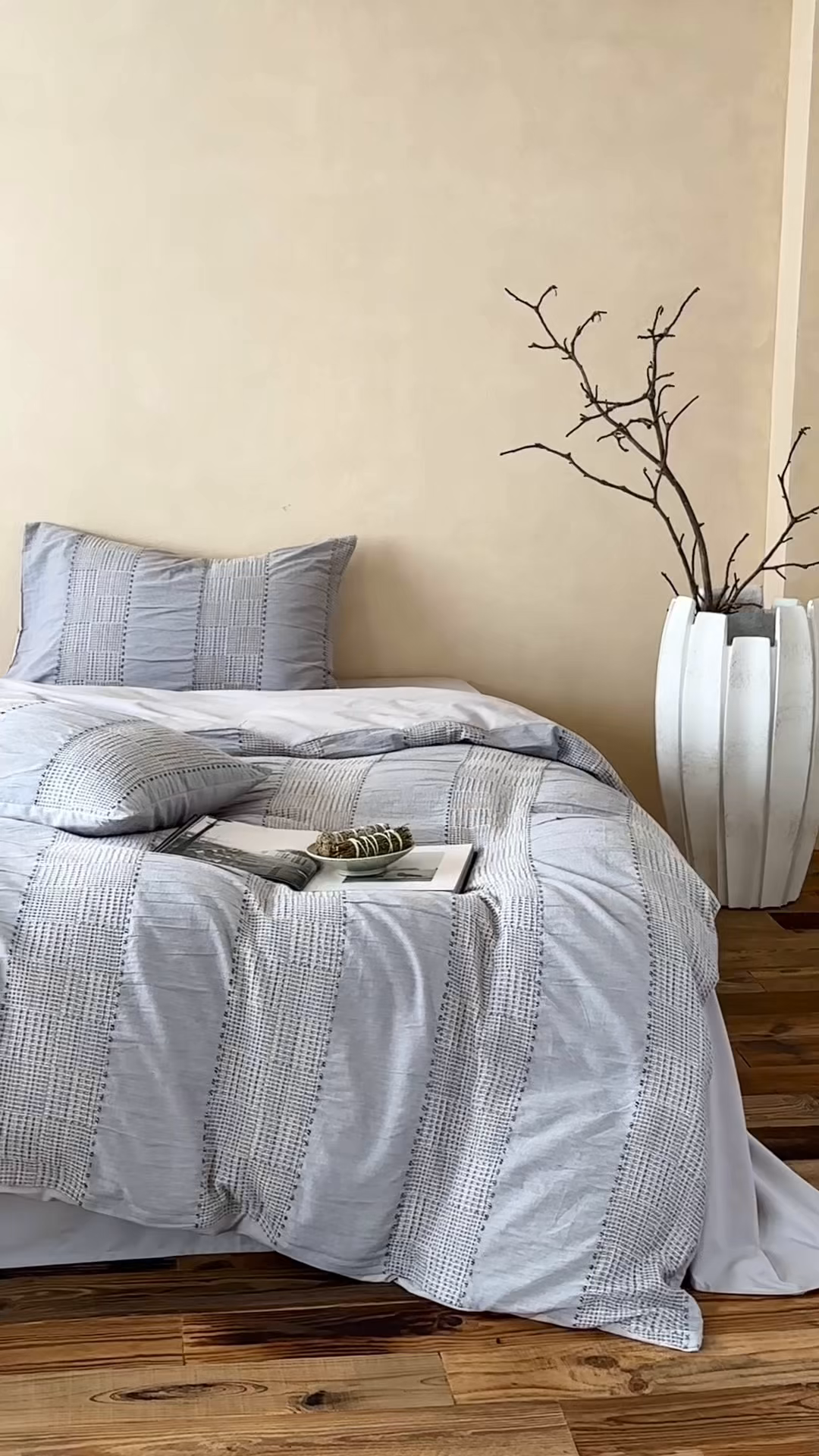 91家纺网 家纺一手货源 找家纺 云上 2025新款法式全棉纯棉串绳华夫格四件套 串绳-烟灰