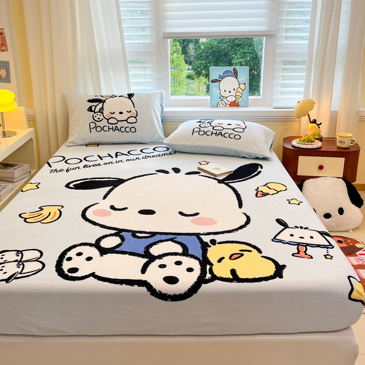 91家纺网 家纺一手货源 找家纺 金爱家 2025新款大版三丽鸥高克重牛奶绒保暖床笠 绒单品-香蕉怕洽狗