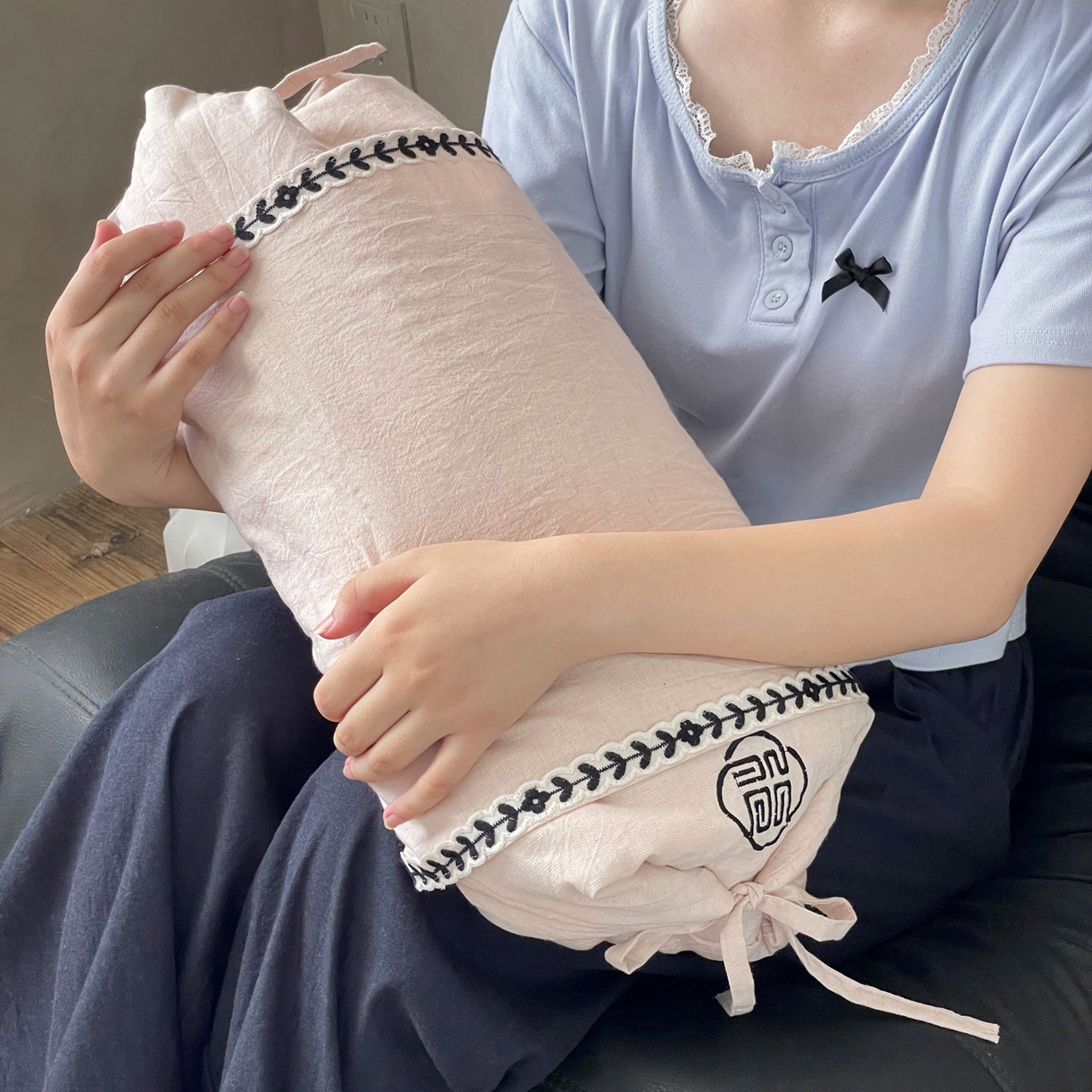 91家纺网 家纺一手货源 找家纺 （总）亦帆枕芯 2025新款刺绣棉麻可调节高低两用荞麦枕头枕芯可拆洗枕芯加枕套