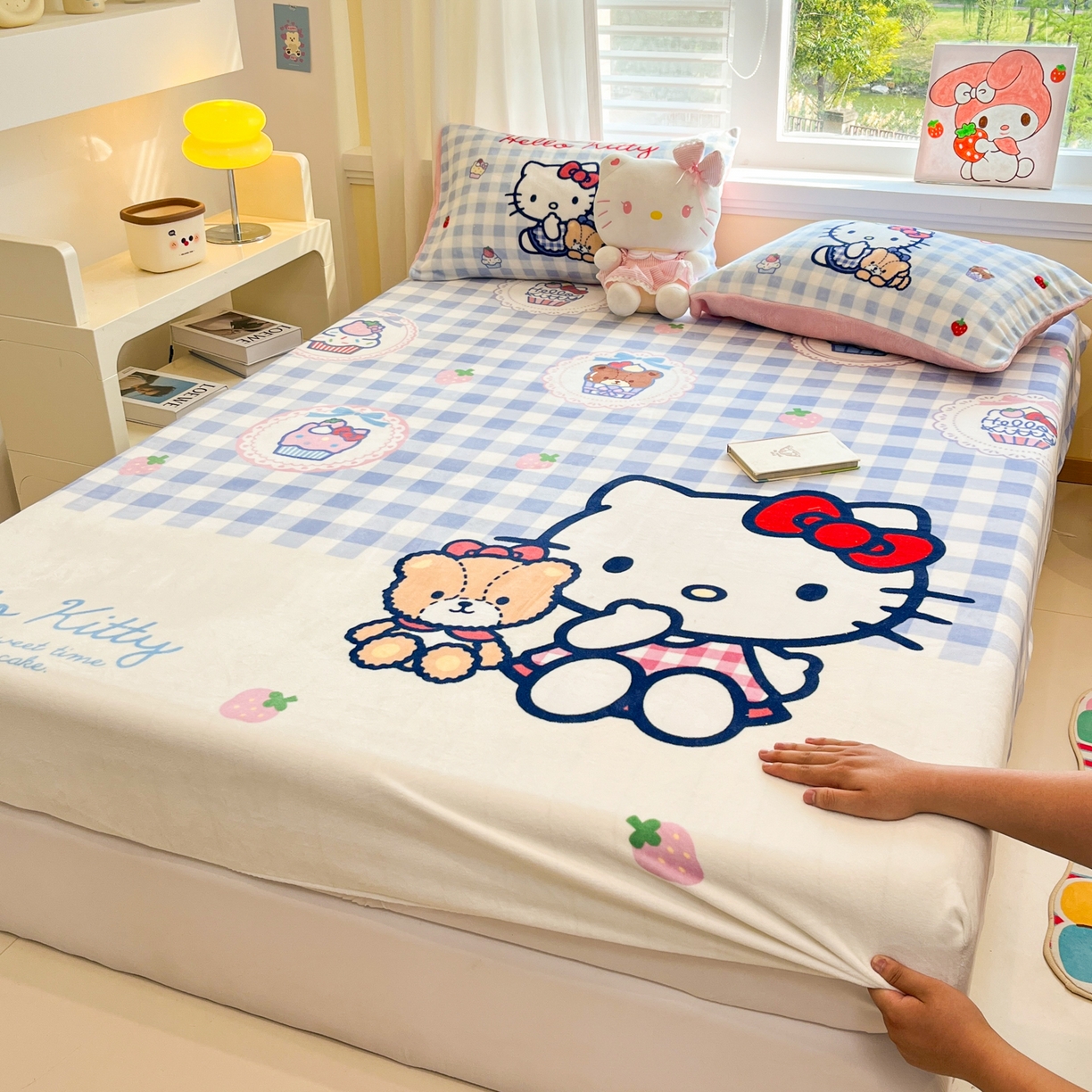 金爱家 2025新款大版三丽鸥高克重牛奶绒保暖床笠 绒单品-kt和熊