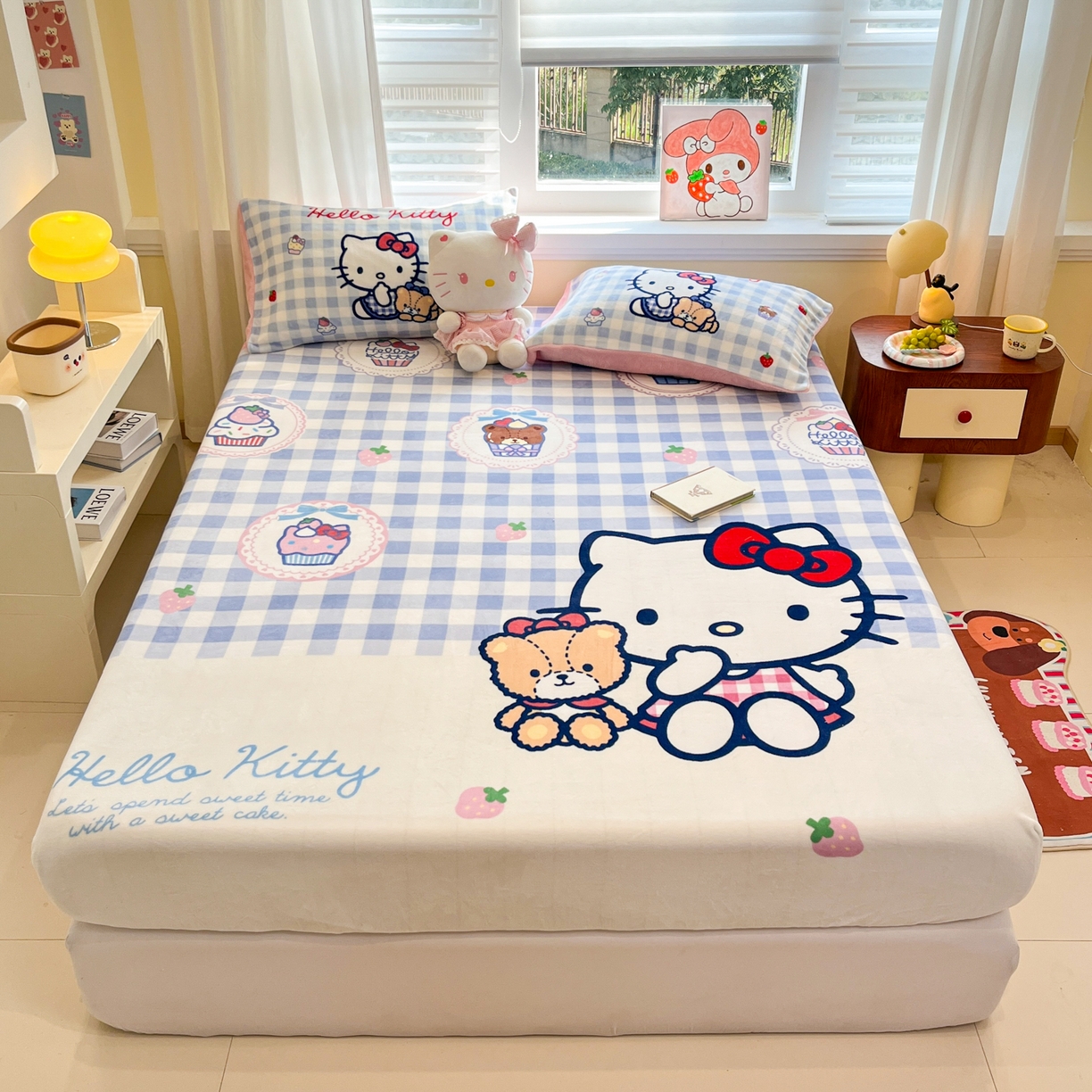 91家纺网 家纺一手货源 找家纺 金爱家 2025新款大版三丽鸥高克重牛奶绒保暖床笠 绒单品-kt和熊