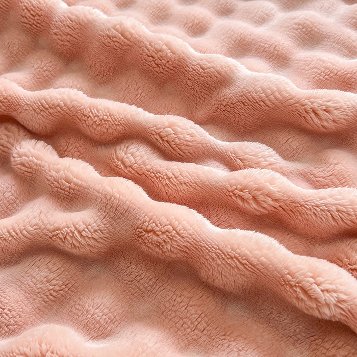 91家纺网 家纺一手货源 找家纺 栩裕纺织 2025新款简约仿兔毛泡泡绒毛毯系列-包边款 樱花粉