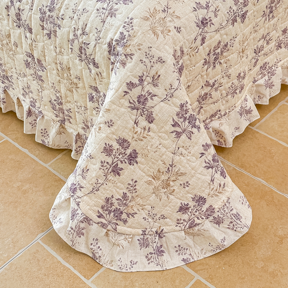 91家纺网 家纺一手货源 找家纺 （总）益利多 2025新款仿棉水洗棉夹棉床盖木耳边花边床单碎花