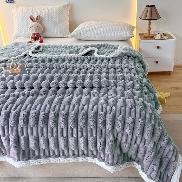 91家纺网 家纺一手货源 找家纺 栩裕纺织 2025新款仿裘皮兔绒毛毯竹节绒包边款 湖蓝