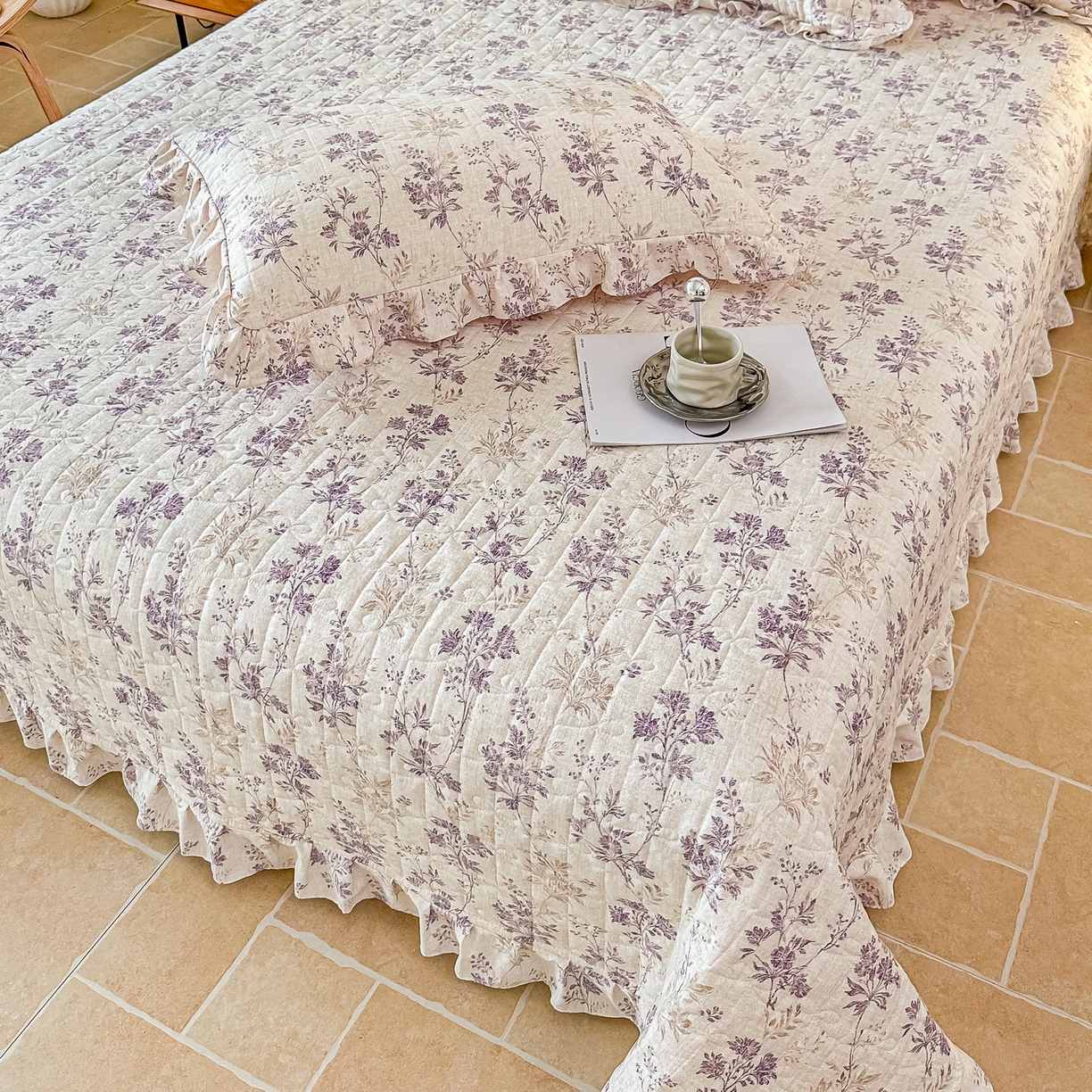 91家纺网 家纺一手货源 找家纺 （总）益利多 2025新款仿棉水洗棉夹棉床盖木耳边花边床单碎花