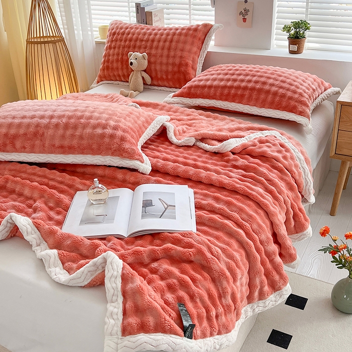 91家纺网 家纺一手货源 找家纺 栩裕纺织 2025新款简约仿兔毛泡泡绒毛毯系列-包边款 海棠粉