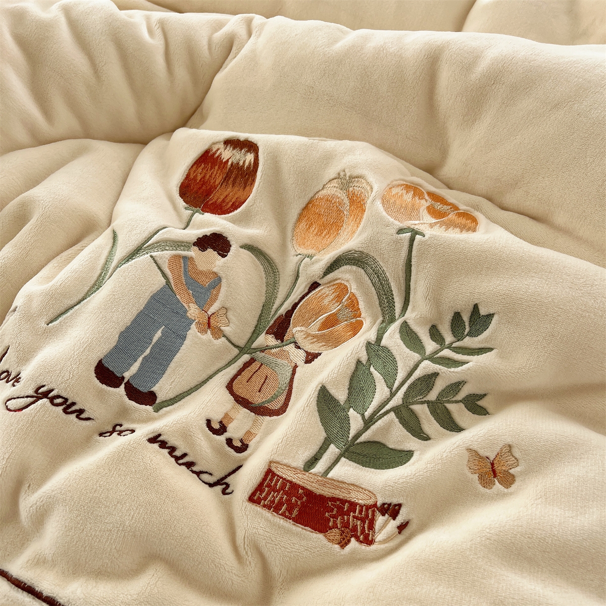 91家纺网 家纺一手货源 找家纺 丽涵家纺 2025新款全工艺消光锦芙绒绣花四件套 奶白咖