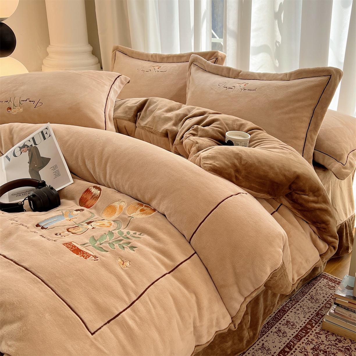 91家纺网 家纺一手货源 找家纺 丽涵家纺 2025新款全工艺消光锦芙绒绣花四件套 浅杏咖