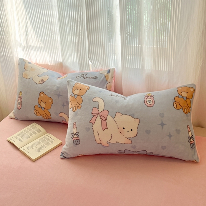 91家纺网 家纺一手货源 找家纺 如一 2025新款A类高克重印花牛奶绒四件套 猫咪酱