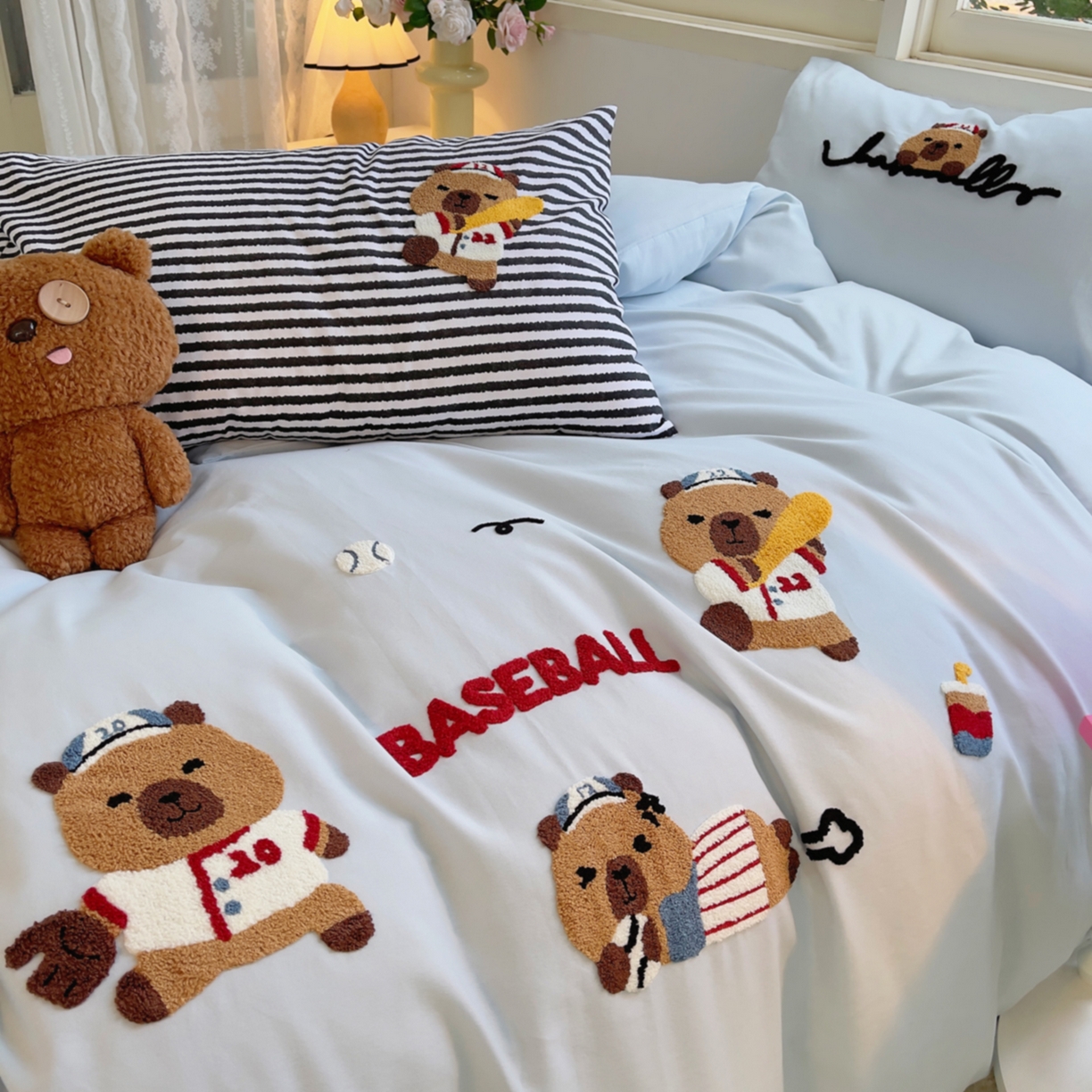 91家纺网 家纺一手货源 找家纺 炫拼家纺 2025新款全棉磨毛卡通毛巾绣加厚纯棉四件套-可梦系列 可梦-棒球卡皮