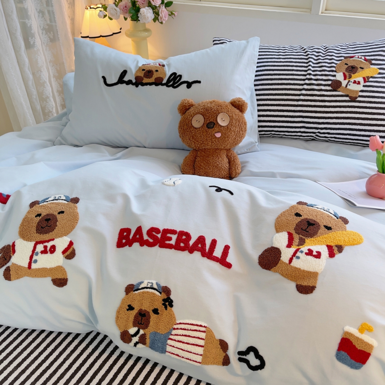 91家纺网 家纺一手货源 找家纺 炫拼家纺 2025新款全棉磨毛卡通毛巾绣加厚纯棉四件套-可梦系列 可梦-棒球卡皮