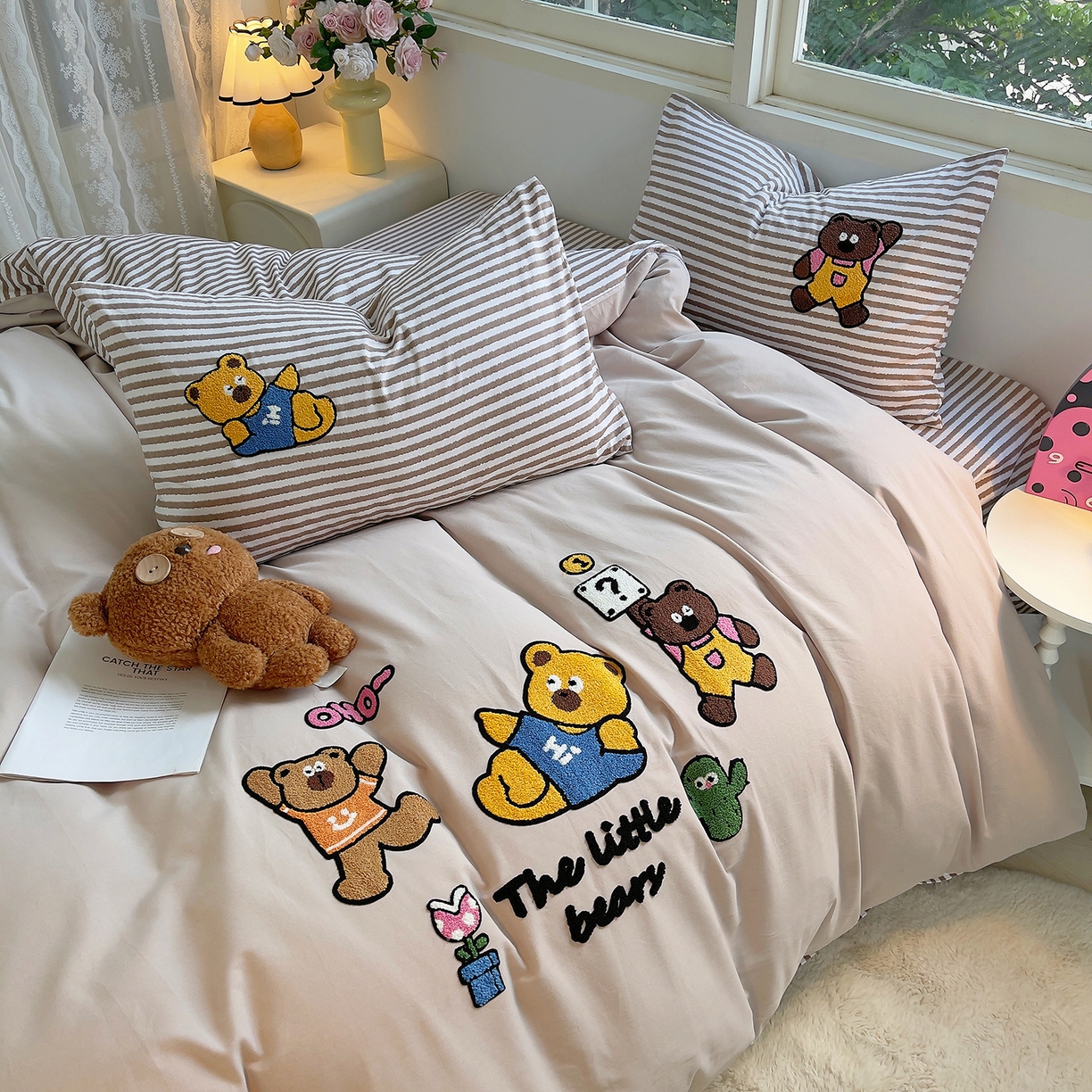 91家纺网 家纺一手货源 找家纺 炫拼家纺 2025新款全棉磨毛卡通毛巾绣加厚纯棉四件套-可梦系列 可梦-熊乐园