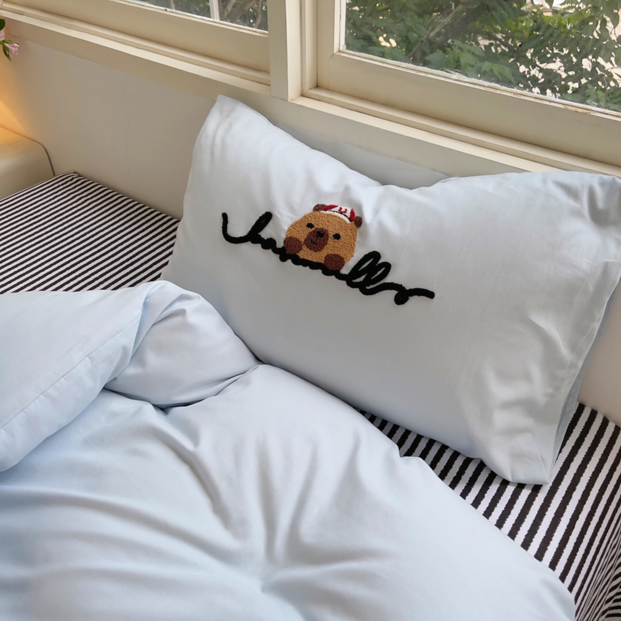 91家纺网 家纺一手货源 找家纺 炫拼家纺 2025新款全棉磨毛卡通毛巾绣加厚纯棉四件套-可梦系列 可梦-棒球卡皮