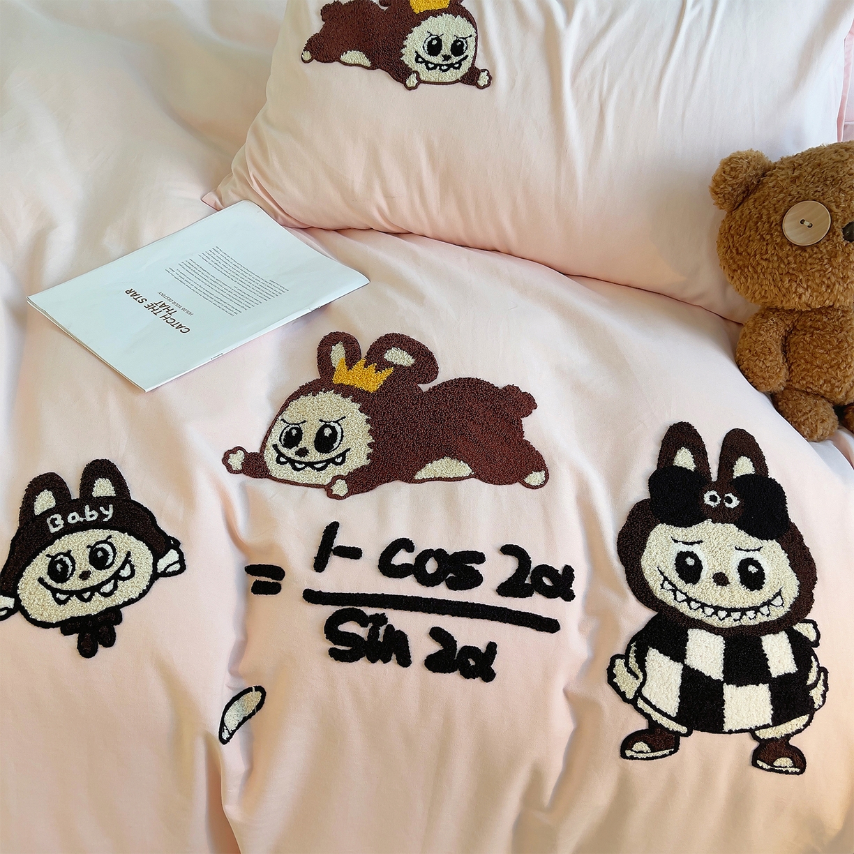 91家纺网 家纺一手货源 找家纺 炫拼家纺 2025新款全棉磨毛卡通毛巾绣加厚纯棉四件套-可梦系列 可梦-好学布布