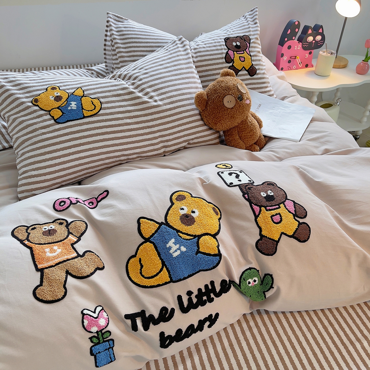 91家纺网 家纺一手货源 找家纺 炫拼家纺 2025新款全棉磨毛卡通毛巾绣加厚纯棉四件套-可梦系列 可梦-熊乐园