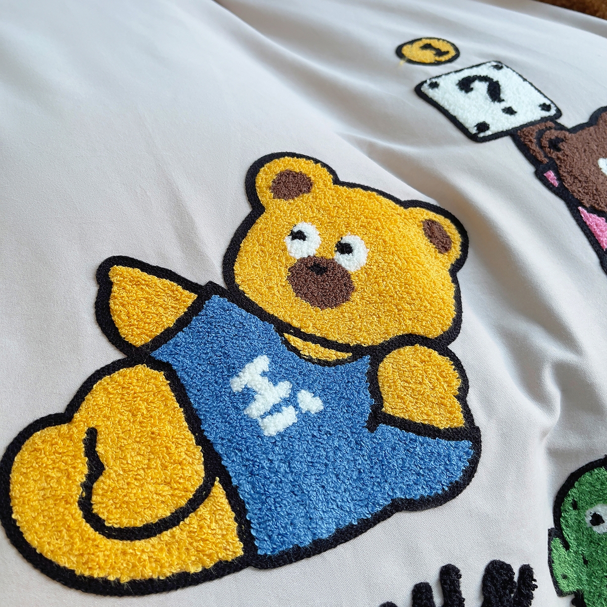 91家纺网 家纺一手货源 找家纺 炫拼家纺 2025新款全棉磨毛卡通毛巾绣加厚纯棉四件套-可梦系列 可梦-熊乐园