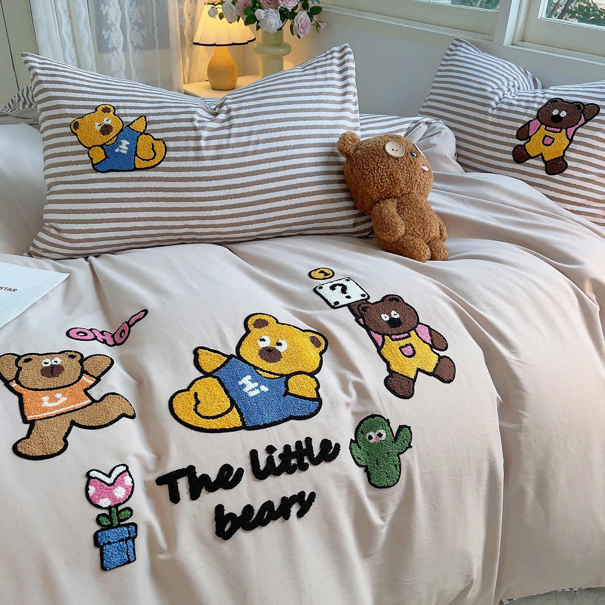 91家纺网 家纺一手货源 找家纺 炫拼家纺 2025新款全棉磨毛卡通毛巾绣加厚纯棉四件套-可梦系列 可梦-熊乐园