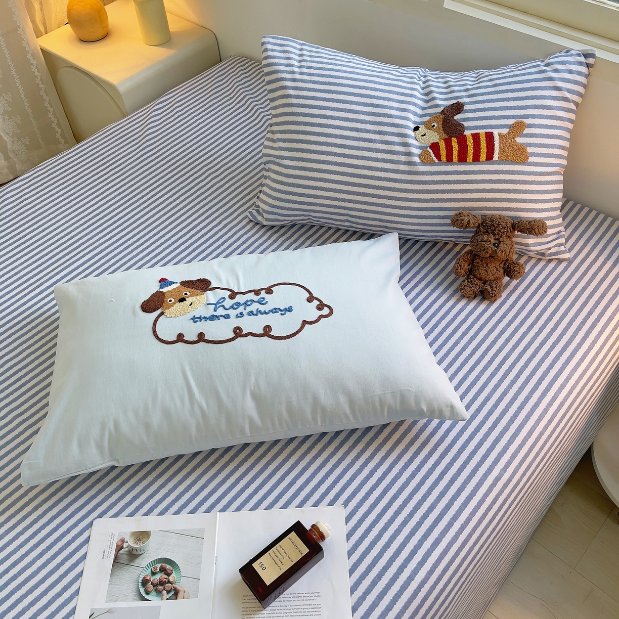 91家纺网 家纺一手货源 找家纺 炫拼家纺 2025新款全棉磨毛卡通毛巾绣加厚纯棉四件套-可梦系列 可梦-腊肠狗米多