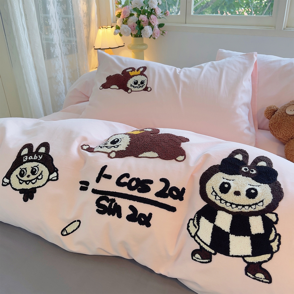 91家纺网 家纺一手货源 找家纺 炫拼家纺 2025新款全棉磨毛卡通毛巾绣加厚纯棉四件套-可梦系列 可梦-好学布布