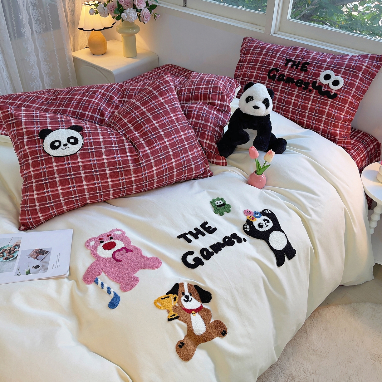 91家纺网 家纺一手货源 找家纺 炫拼家纺 2025新款全棉磨毛卡通毛巾绣加厚纯棉四件套-可梦系列 可梦-小伙伴