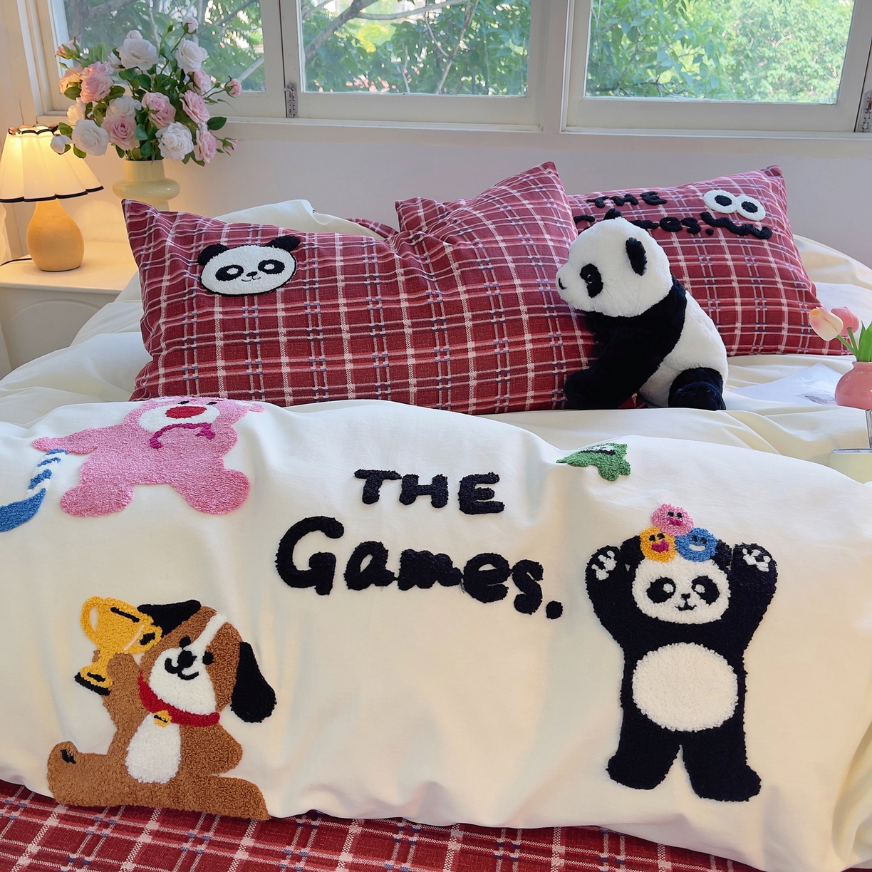 91家纺网 家纺一手货源 找家纺 炫拼家纺 2025新款全棉磨毛卡通毛巾绣加厚纯棉四件套-可梦系列 可梦-小伙伴