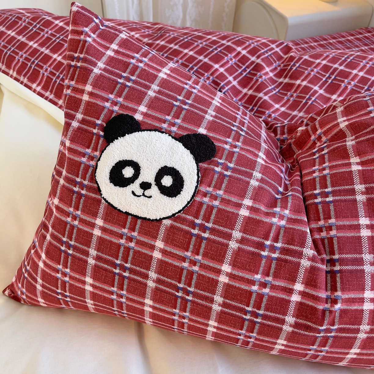 91家纺网 家纺一手货源 找家纺 炫拼家纺 2025新款全棉磨毛卡通毛巾绣加厚纯棉四件套-可梦系列 可梦-小伙伴