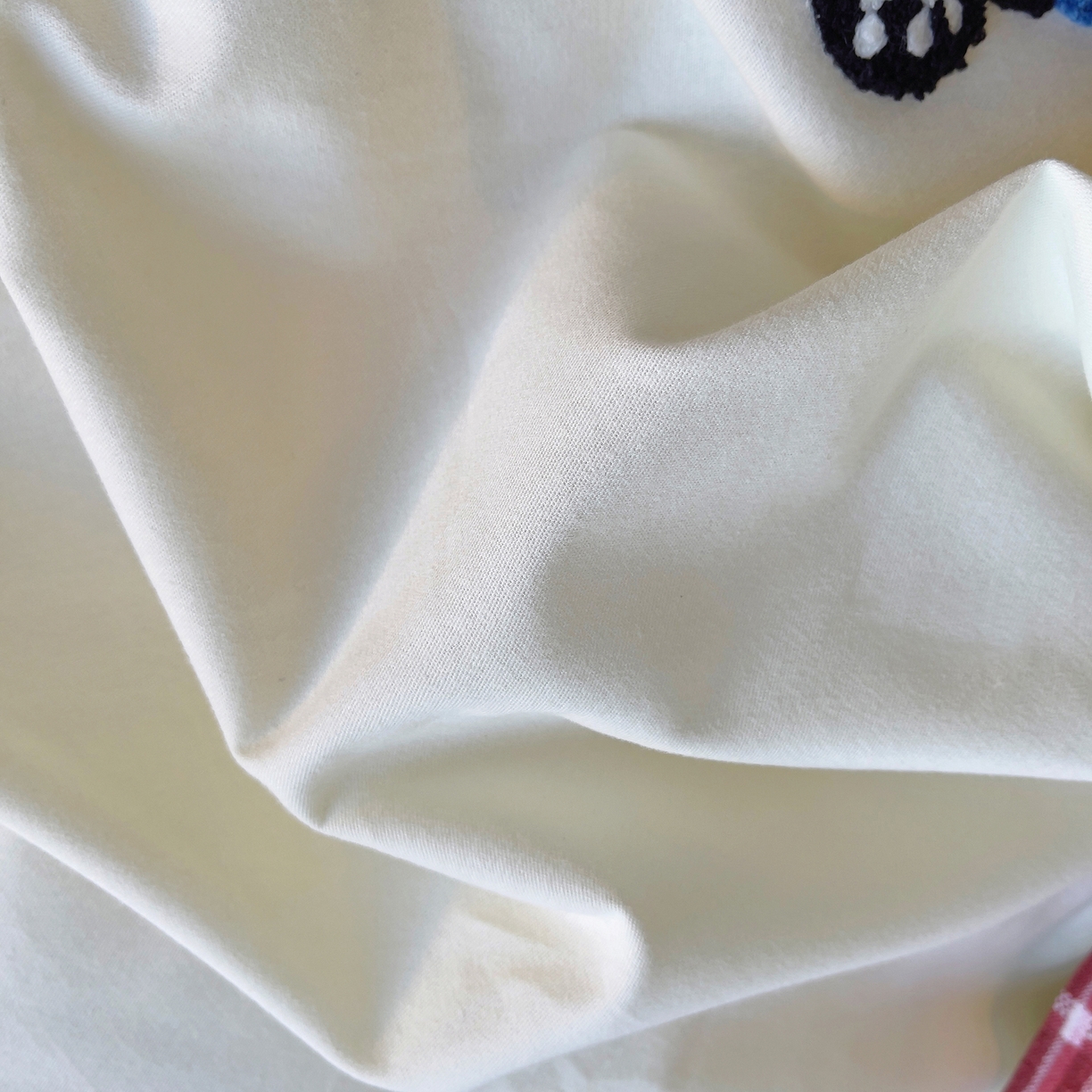 91家纺网 家纺一手货源 找家纺 炫拼家纺 2025新款全棉磨毛卡通毛巾绣加厚纯棉四件套-可梦系列 可梦-小伙伴