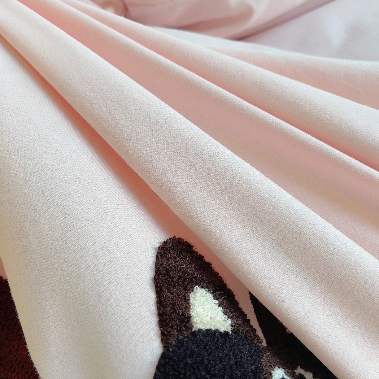 91家纺网 家纺一手货源 找家纺 炫拼家纺 2025新款全棉磨毛卡通毛巾绣加厚纯棉四件套-可梦系列 可梦-好学布布