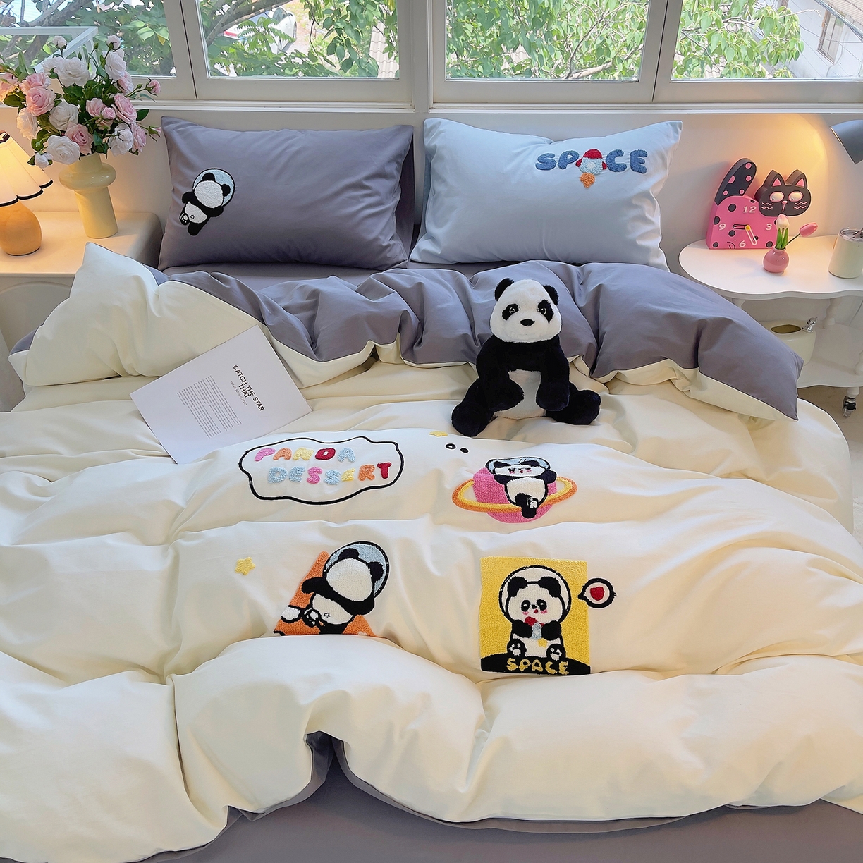 91家纺网 家纺一手货源 找家纺 炫拼家纺 2025新款全棉磨毛卡通毛巾绣加厚纯棉四件套-可梦系列 可梦-太空熊猫