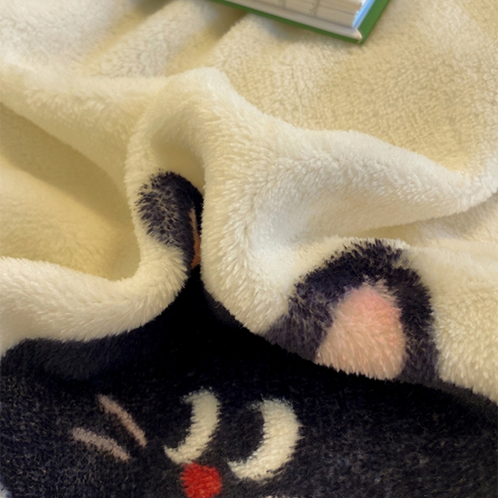 91家纺网 家纺一手货源 找家纺 如一 2025新款A类高克重印花牛奶绒四件套 色彩猫