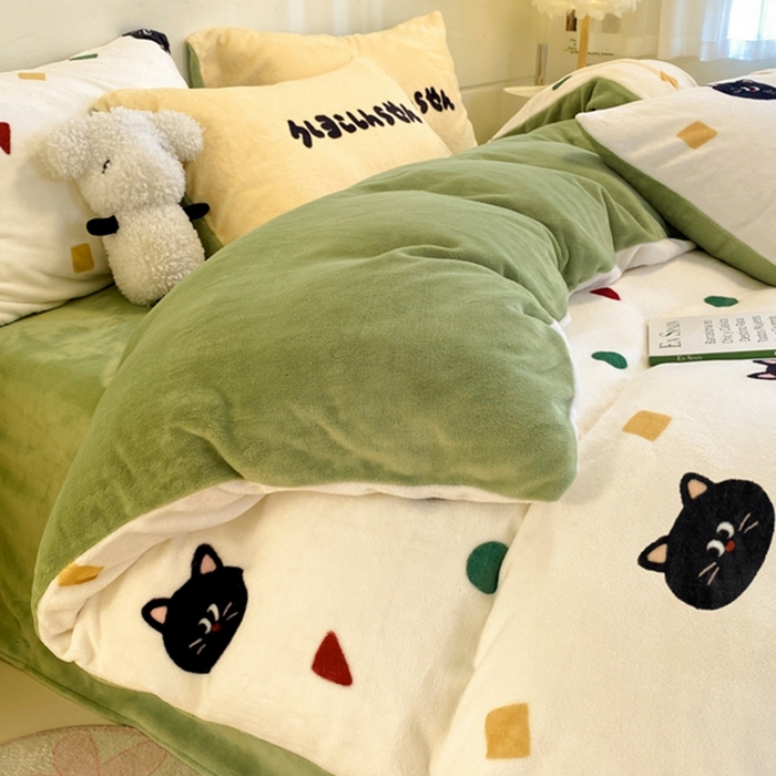 91家纺网 家纺一手货源 找家纺 如一 2025新款A类高克重印花牛奶绒四件套 色彩猫