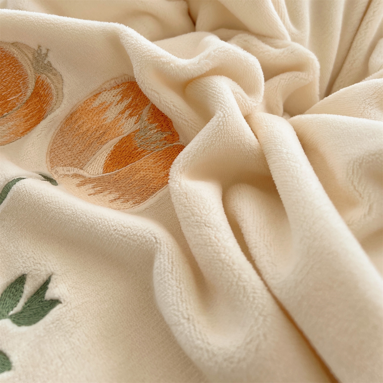 91家纺网 家纺一手货源 找家纺 （总）丽涵家纺 2025新款全工艺消光锦芙绒绣花四件套