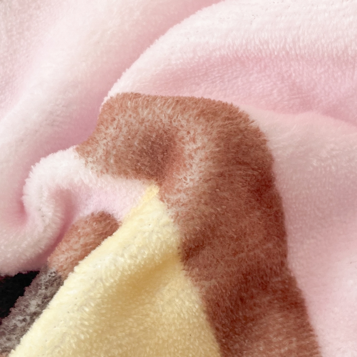 91家纺网 家纺一手货源 找家纺 暮思家居 2025新款正版授权三丽鸥大版牛奶绒数码印花单品床笠单件床笠(带标价格） 绒A版-豹纹KT猫