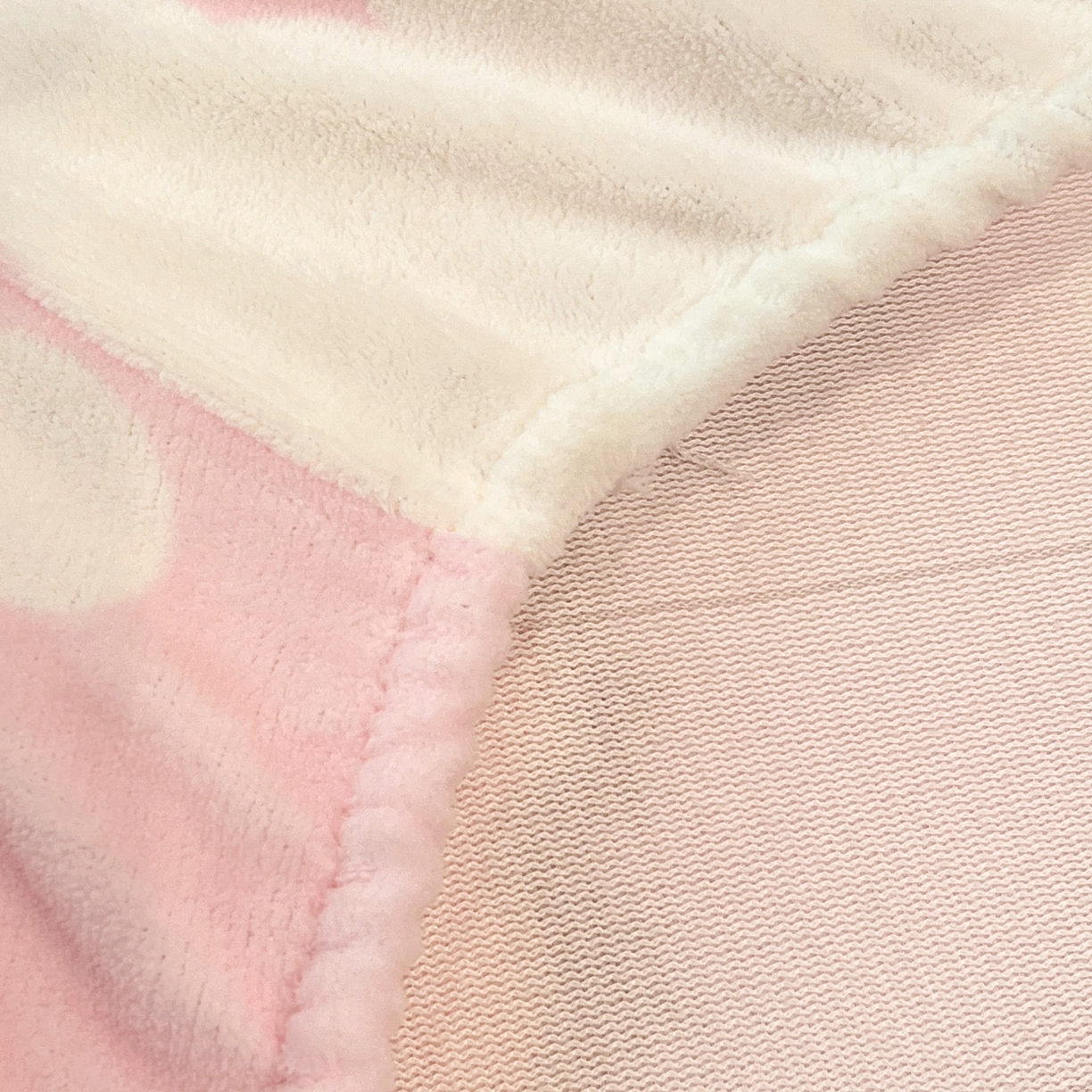 91家纺网 家纺一手货源 找家纺 暮思家居 2025新款正版授权三丽鸥大版牛奶绒数码印花单品床笠单件床笠(带标价格） 绒A版-草莓美乐蒂