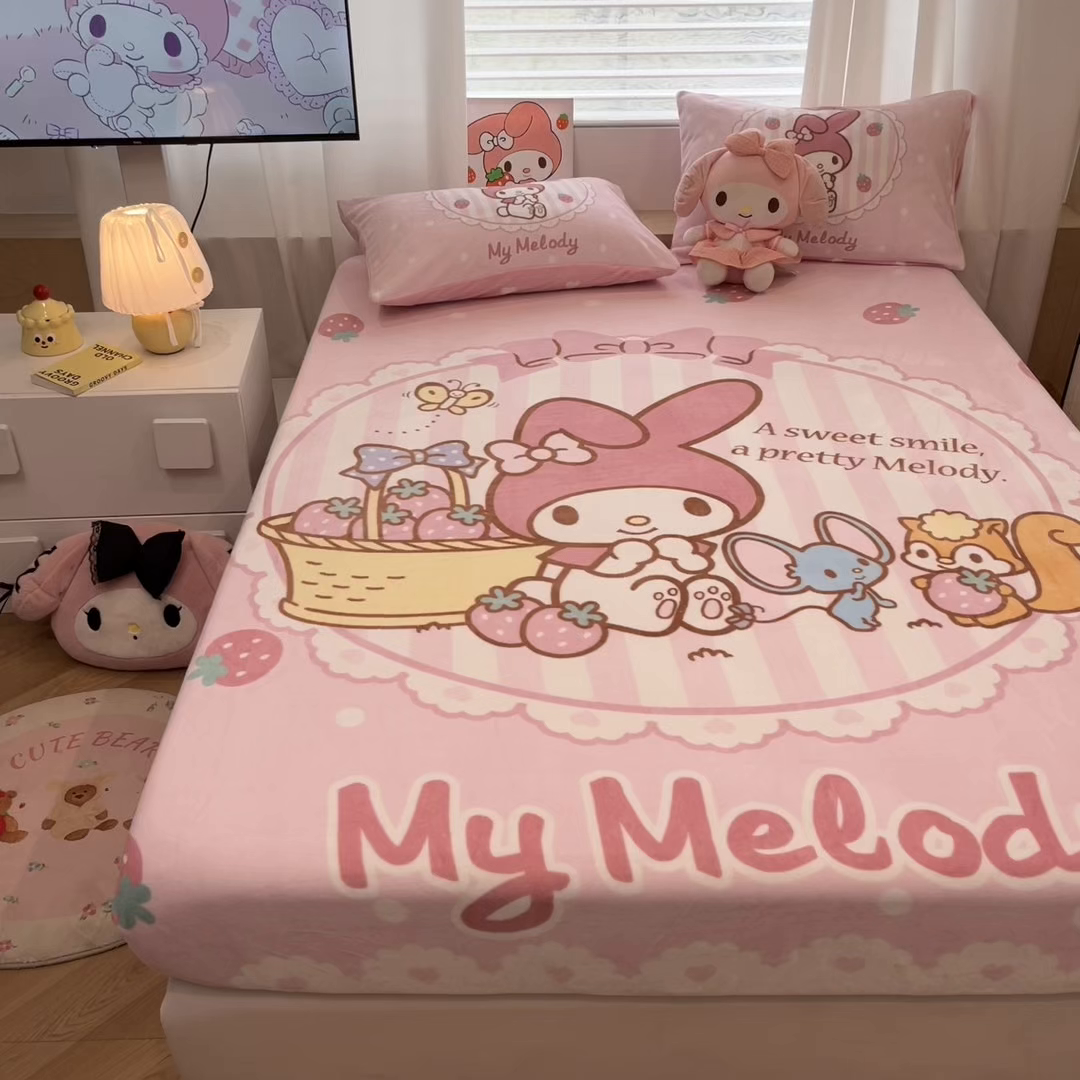 91家纺网 家纺一手货源 找家纺 暮思家居 2025新款正版授权三丽鸥大版牛奶绒数码印花单品床笠单件床笠(带标价格） 绒A版-草莓美乐蒂