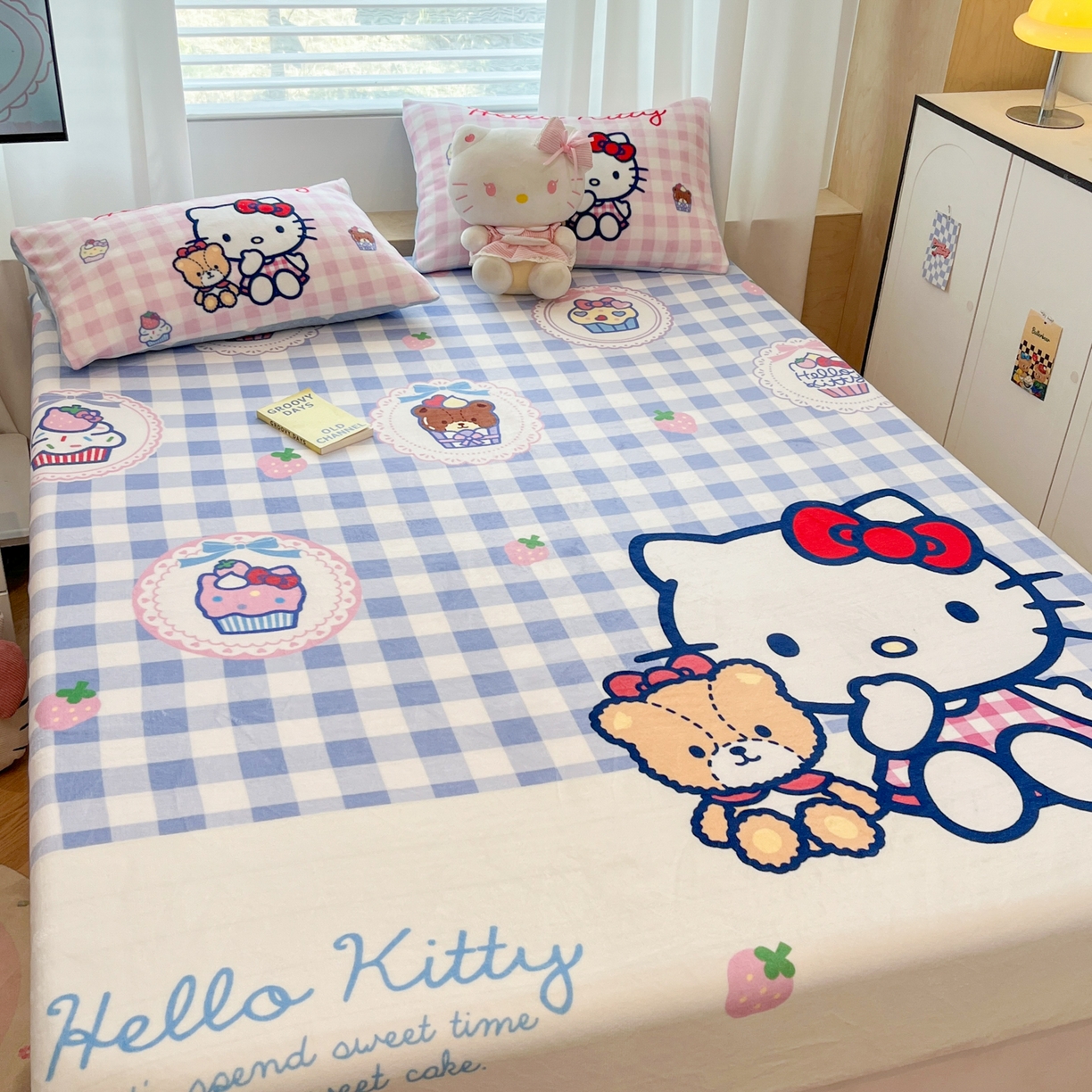 91家纺网 家纺一手货源 找家纺 暮思家居 2025新款正版授权三丽鸥大版牛奶绒数码印花单品床笠单件床笠(带标价格） 绒A版-格子KT