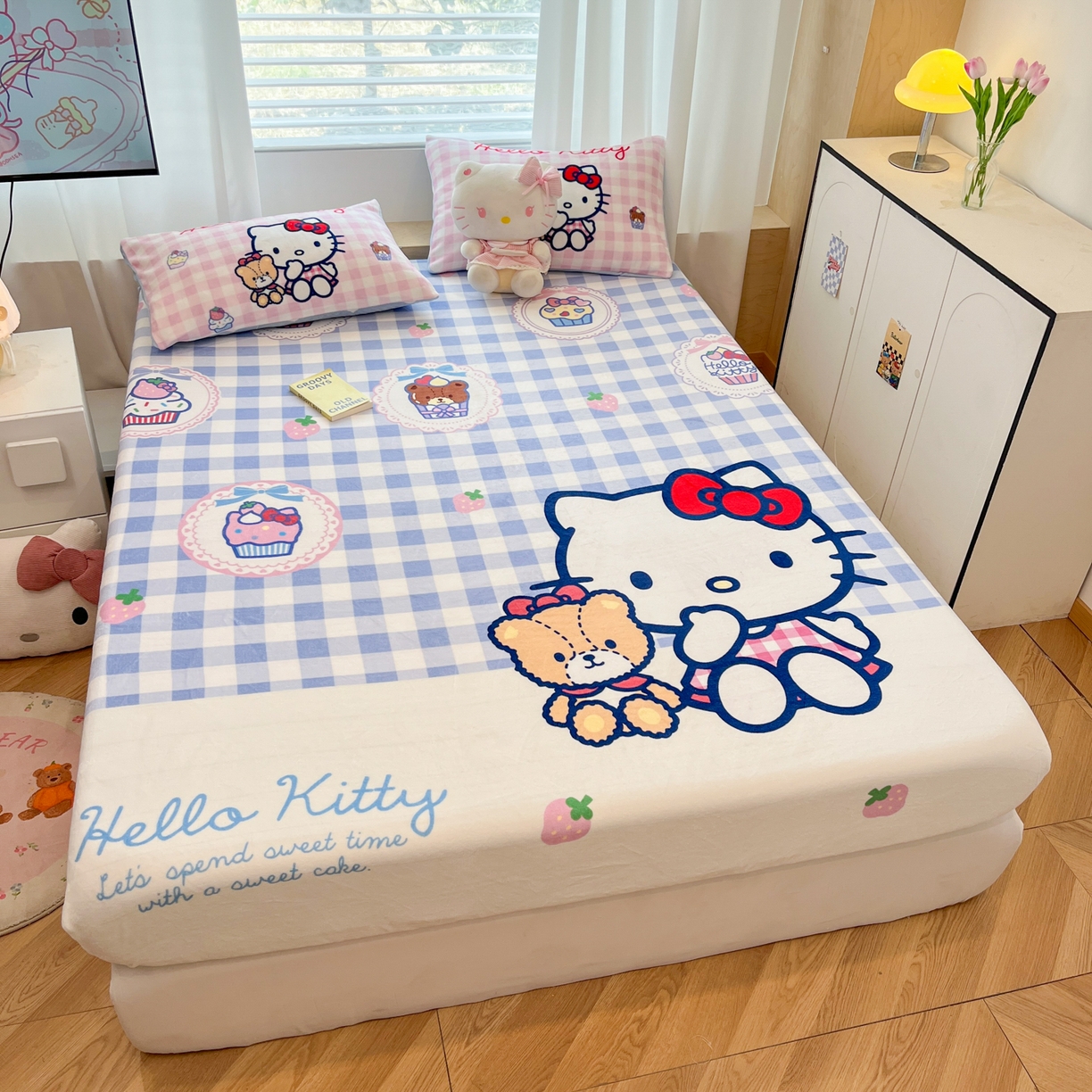 91家纺网 家纺一手货源 找家纺 暮思家居 2025新款正版授权三丽鸥大版牛奶绒数码印花单品床笠单件床笠(带标价格） 绒A版-格子KT